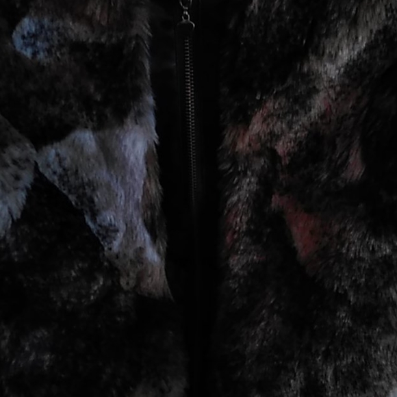 Vest - Picture 3 of 3